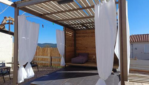 Agios Ioannis Stone Cottage with Private Heated Pool & Hydro-massage - Foto 5