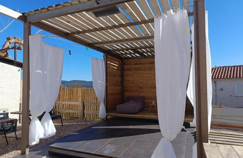 Agios Ioannis Stone Cottage with Private Heated Pool & Hydro-massage - Foto 5