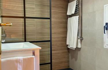 Apartamentos Pico Almanzor - Photo 2