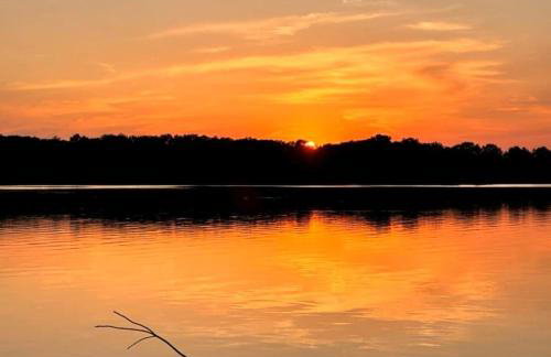 Modern Couples Retreat , Lakefront, Private Dock - Foto 2