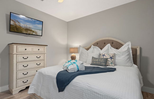 Charming 3/2 Beach House w/ Pool & Golf Cart Included - 1 Min Walk to Beach - Foto 5