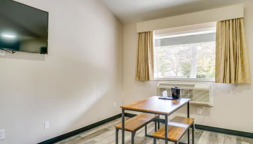 Walk to Shopping and Dining Port Huron Studio - Foto 2