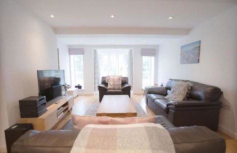 Superb 2 bedroom town apartment, quiet location - Photo 20