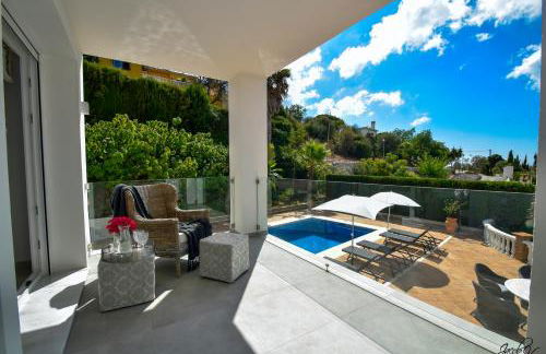 Exquisite and Modern villa near beach with Heated pool! - Foto 45