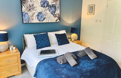 Lovely 4-bed home sleeps 8 Nr Bolton Stadium & M61 - Photo 5