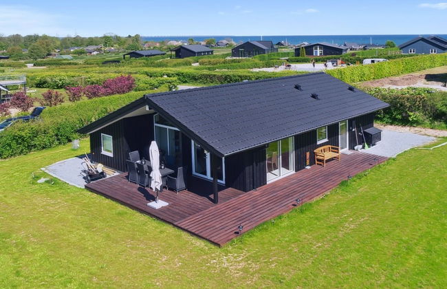 3 bedroom House in Frørup with terrace - Photo 1