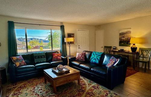 10 minutes to JTNP - Sauna, Hot Tub, Cold Plunge Saltwater Pool, Telescope, Fireplace and Views - Foto 18