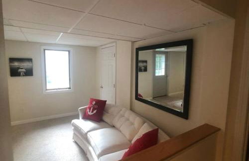 Stunning Spacious Cape Cod House with Water Views - Foto 30