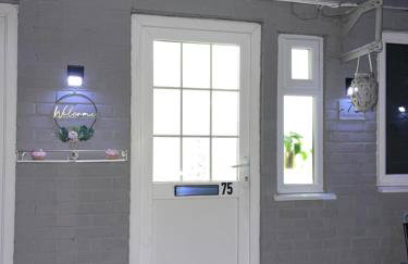 Newly refurbished modern 2 bedroom flat - Foto 8