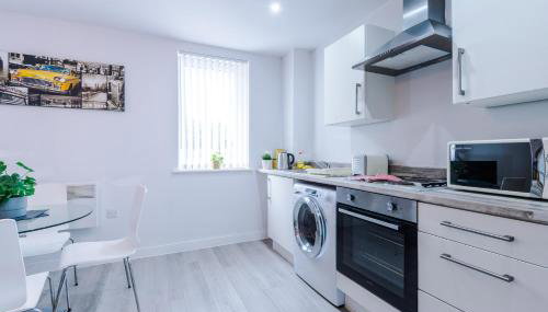1BR & 2BR Apt -for CONTRACTORS- free PARKING close to EVERTON & ANFIELD stadium, Liverpool City Centre managed by Chique Properties Ltd - Foto 5, stove, pet friendly, toaster, minibar