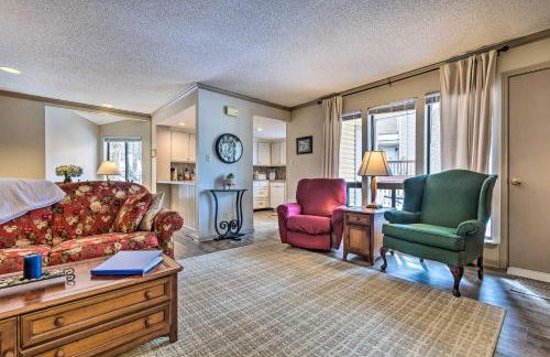 Single-Story Fairfield Bay Condo with Deck! - Foto 5