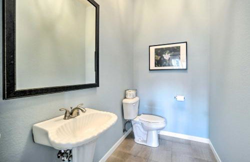 Spacious Abode, Walk to Texas Heroes Square! - Foto 28