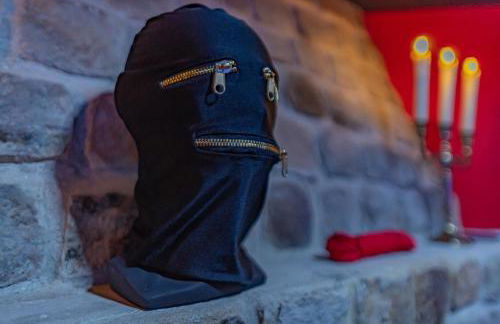 Playroom XXL Loft LOVE Room avec Espace spa Terrasse vue sur les toits Salle de jeux pour adultes Libourne centre 10 min de St Emilion Proche Bordeaux - Foto 14