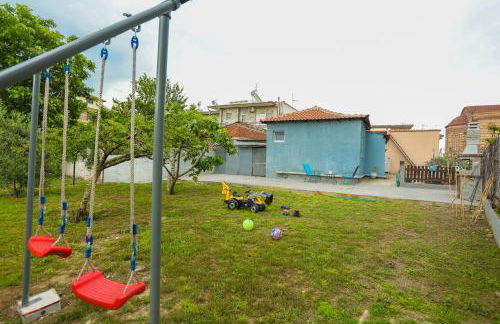 Goldtown House - Photo 61