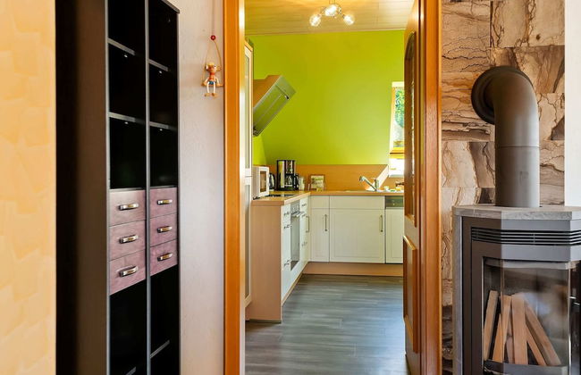 Garden View Apartment in Erzgebirge near Forest - Foto 7