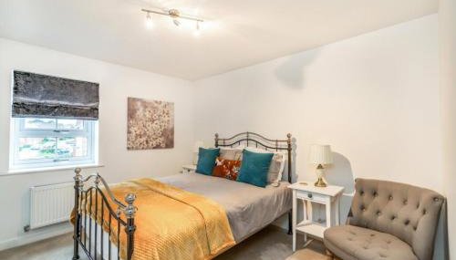 3-Bed Home Chichester with Parking, Ensuite & Garden - Foto 4