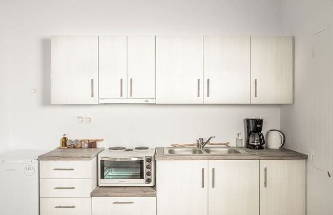 Salty Caves Apartments Milos - Photo 8