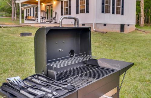 NEW! Shenandoah family & dog friendly cabin - 5 min walk river with private river access, BBQ, playground, fire pit - Foto 28