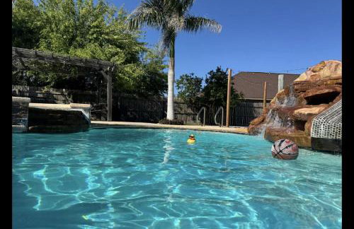 Backyard Oasis in Brownsville! - Photo 30