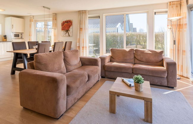 Charming Villa by the Water - Foto 7