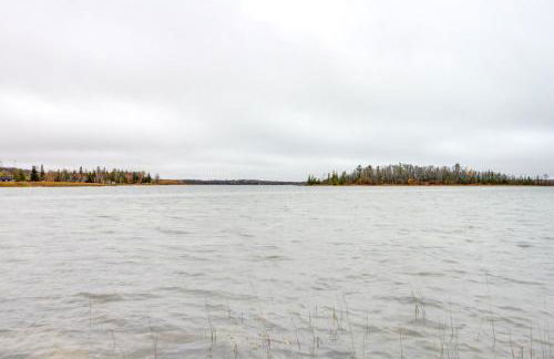 Lakefront Bemidji Getaway with Community Beach! - Foto 3