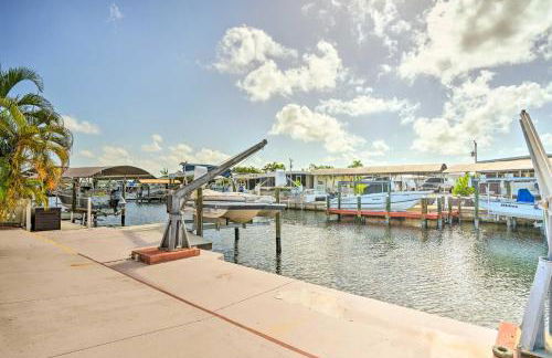 On-Site Canal Access St James City Home - Foto 25