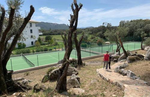 T2 neuf 4 personnes avec piscine/terrain tennis - Foto 24