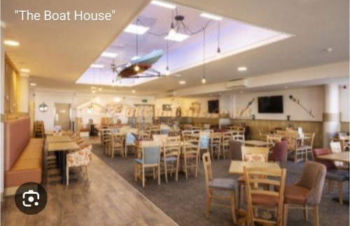 The Pink Lady with games table - Foto 27