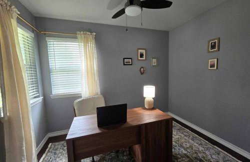 4 bedroom pet friendly grill under 5 min to airport and Choctaw Casino - Foto 22