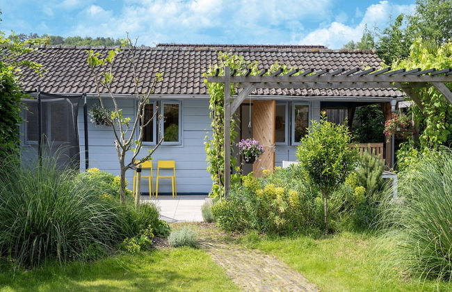 Holiday Home With Bubble Bath - Photo 1