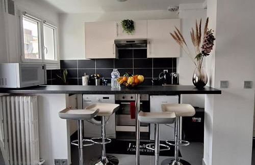 Carnet2voyages Suresnes - Proche Paris, La Défense - Foto 14