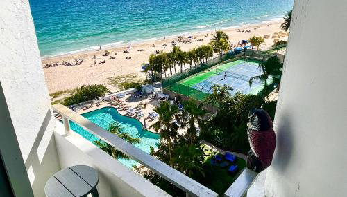 Oceanfront Luxury Renovated Resort Getaway! - Foto 1