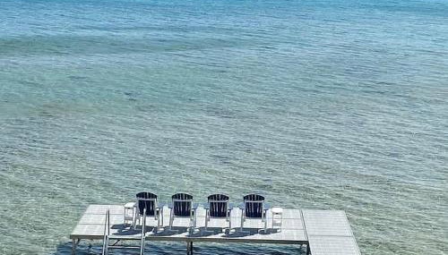 Spectacular Suttons Bay Stay - Game Room Kayaks Pizza Oven & More - Foto 3