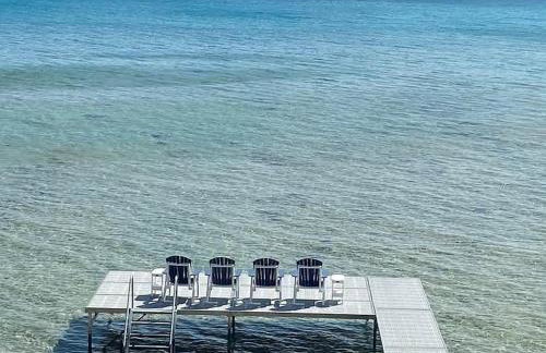 Spectacular Suttons Bay Stay - Game Room Kayaks Pizza Oven & More - Foto 3