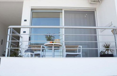 Rafina's PARADISE VIEW!!Walking access to the Port!!! Amazing Seaview!!!Steps from the Beach, 2 min walk!!WIFI 300Mbps! The Lux Seaside Retreat! - Foto 42