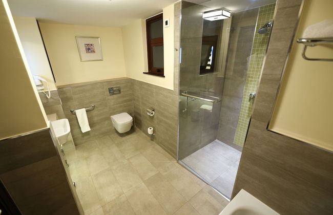 Mestil Hotels & Residences - Photo 35