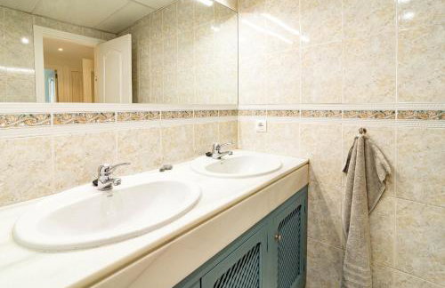 Andalusian Elegance apartment in El Paraiso with 360 views over Sea and Mountains - Photo 59