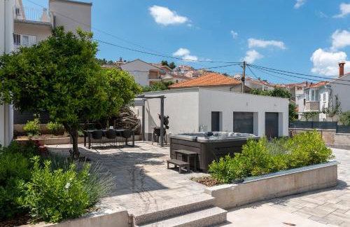 Maca Apartments & Suites with Heated pool near beach 50m - Foto 19