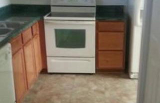 Spacious 3-bedroom townhouse with 2 1/2 baths. - Foto 8