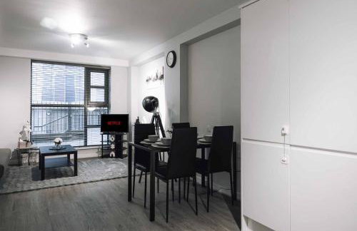 Luxury 2 Bedroom Apartment near Stratford Station for Corporate and Group Stays - Foto 1