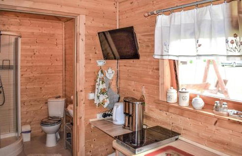 3 Bedroom Amazing Home In Lebieniec - Foto 12