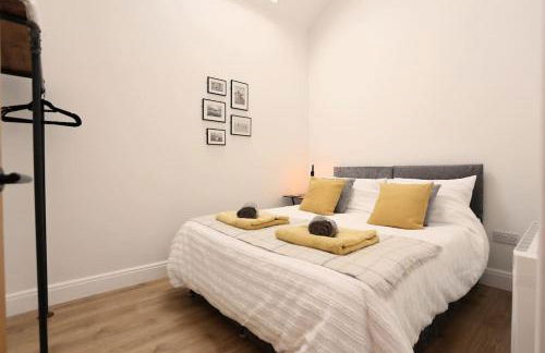Stunning Coach House with two bedrooms and parking - Foto 35