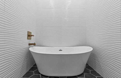 New/12 Guest /2 Hot Tubs/ 2 Kitchens/ 2 Firepits - Foto 1