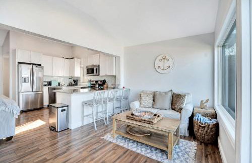 Chic Beach House: Waterfront, Vineyards, Hot Tub - Foto 11