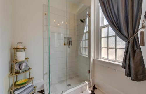 Downtown Winston-Salem Condo with Private Library! - Foto 27