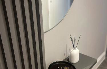 Luxury Retreat with Private Hot Tub - Foto 16