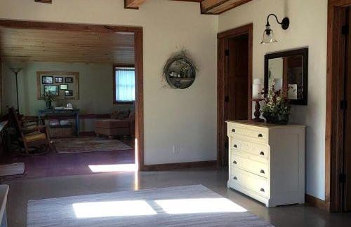 Family-Friendly Historic Barn Rental on Hobby Farm near Frederic, Wisconsin - Foto 16