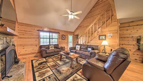 Rustic Young Harris Cabin with Fire Pit and Views - Foto 3