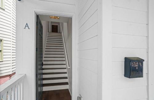 Downtown at The Peach House Dogs Welcome Fully Fenced Yard and Off-street Parking - Foto 3