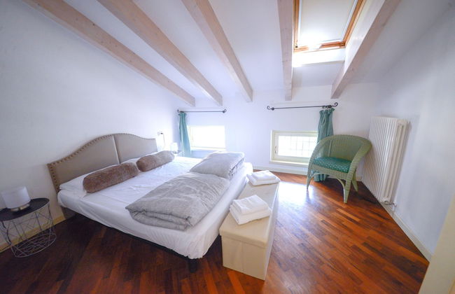 Queen of the Lake - Foto 24